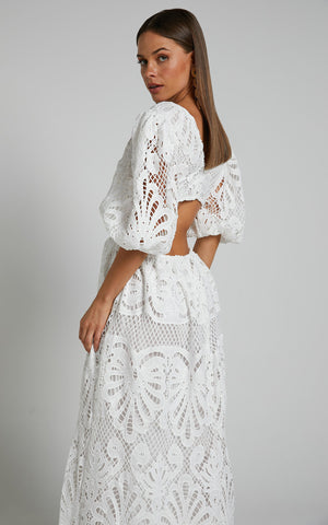 V Neck Puff Sleeve Lace Dress