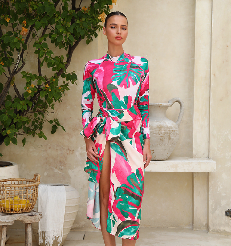 Abstract Rose Red Contrast Print Long sleeve One Piece Swimsuit and Skirt	