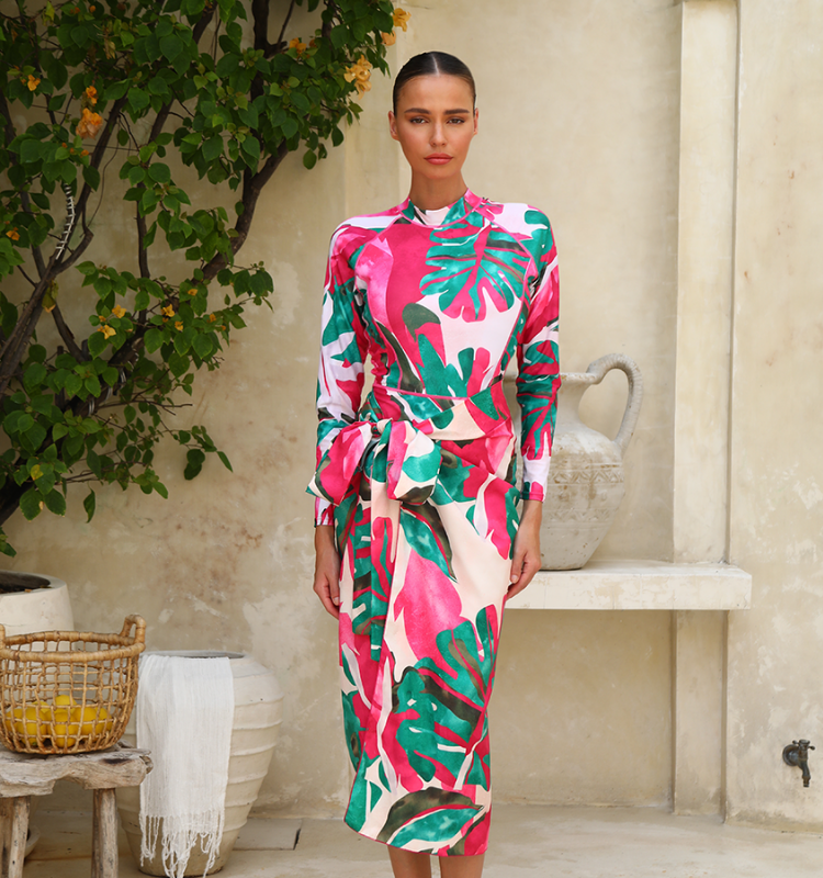 Abstract Rose Red Contrast Print Long sleeve One Piece Swimsuit and Skirt	