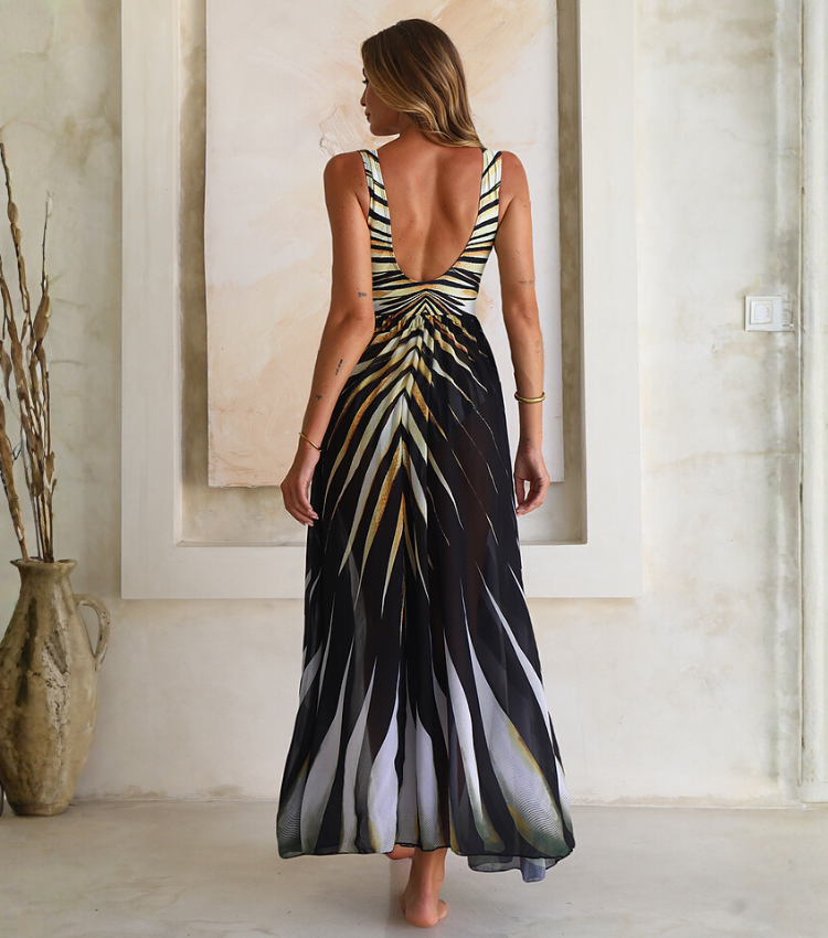 V-neck Tiger Stripe Print One Piece Swimsuit and Skirt	