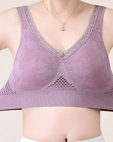 Women’s Wireless Lace Bra with Maximum Support