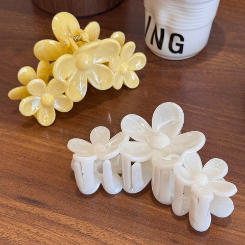 Flower hair clip