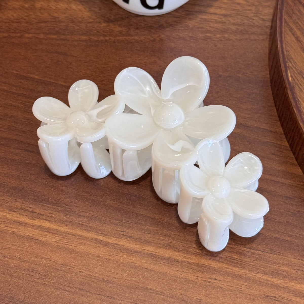 Flower hair clip