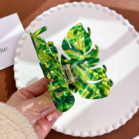 Leaf-shaped hair clip